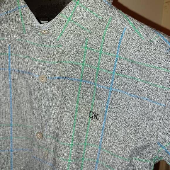 Boys Casual Button Down Shirt - Picture 3 of 8
